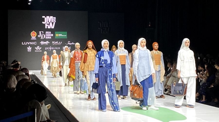 Jakarta Muslim Fashion Week (JMFW) 2025: Mewujudkan Indonesia sebagai Pusat Modest Fashion Dunia